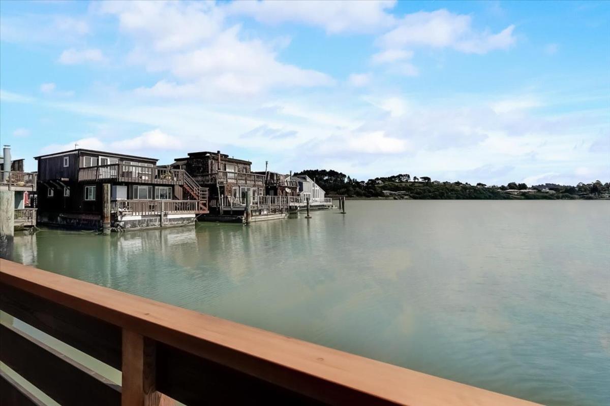 Floating Of Commodore 11 Apartment *